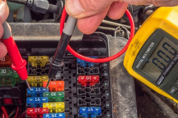 The Definitive Guide to 12V Fuse Protection: Professional Diagnostic and Replacement Protocols