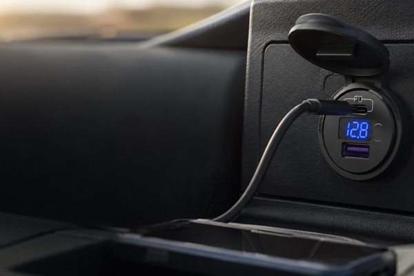 Build a Better 12V Charging Setup: Choosing the Right USB Charger for Your Vehicle
