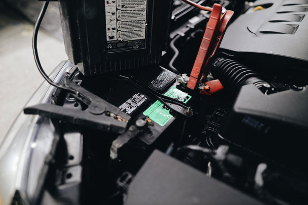 From Battery Feed to Fuse Block: Choosing a 12V Busbar That Fits Your Build