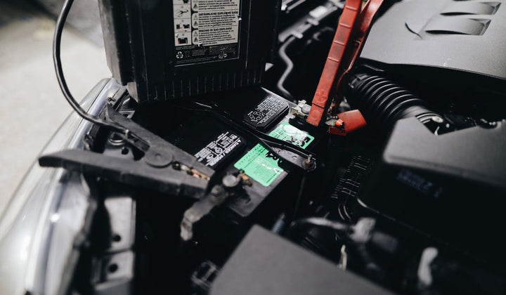 From Battery Feed to Fuse Block: Choosing a 12V Busbar That Fits Your Build